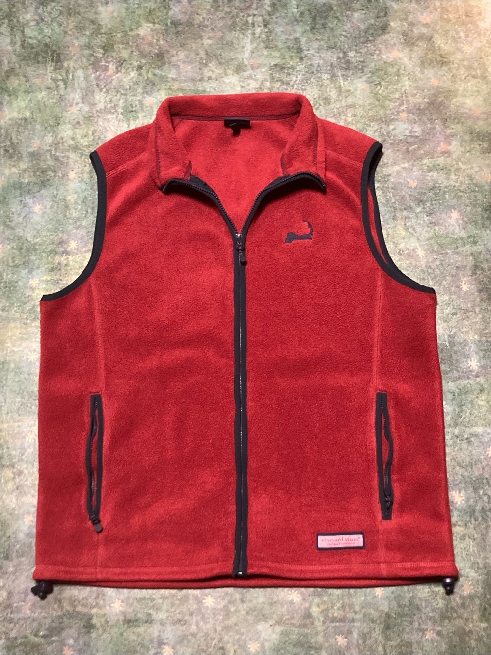 Vineyard Vines Custom CAPE COD Outline Harbor Fleece Vest, Sz M Varsity Red